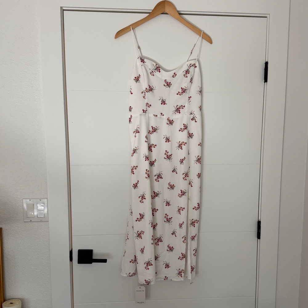 NWT Abercrombie Floral strap dress size M